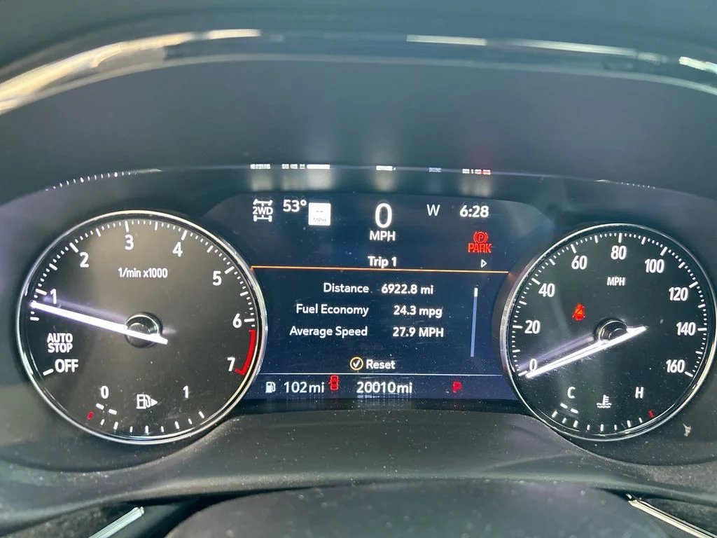 Used 2023 Red Buick Avenir image 15