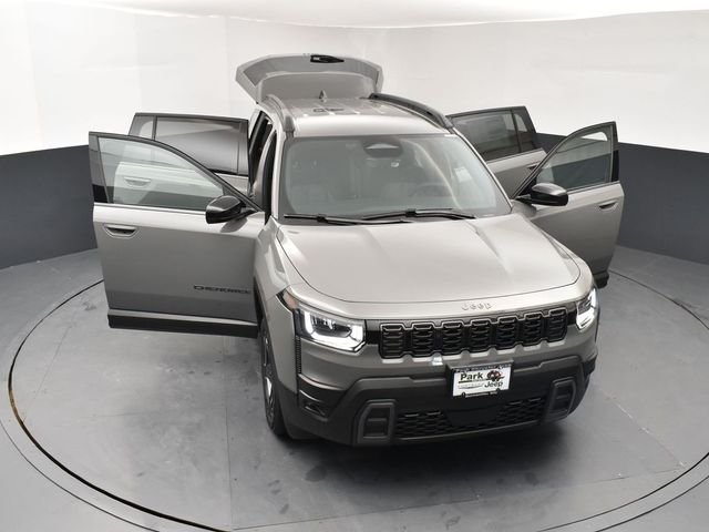 New 2026 Sting-Gray Clear-Coat Exterior Paint Jeep Laredo image 25