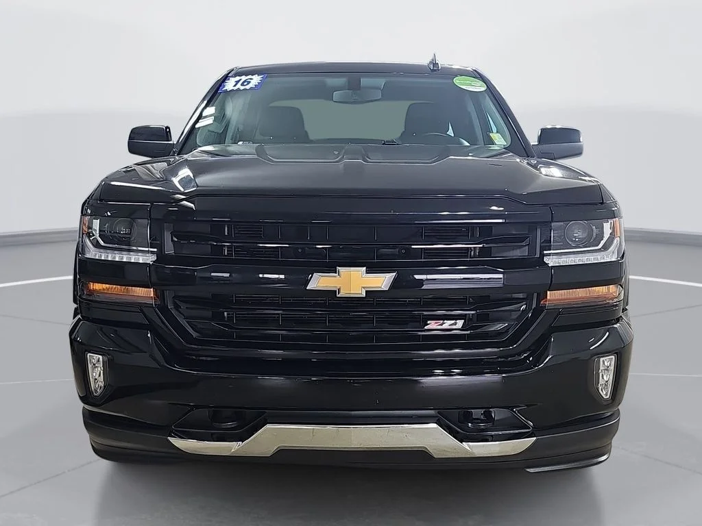 Used 2016 Black Chevrolet LT image 10