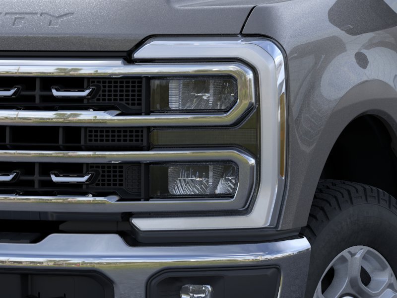 New 2026 Carbonized Gray Metallic Ford XLT image 18
