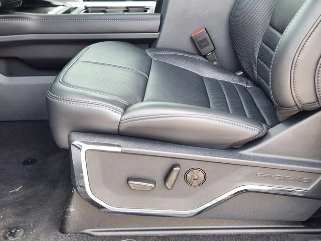 2026 Ford F-250 Super Duty Platinum - Photo 25