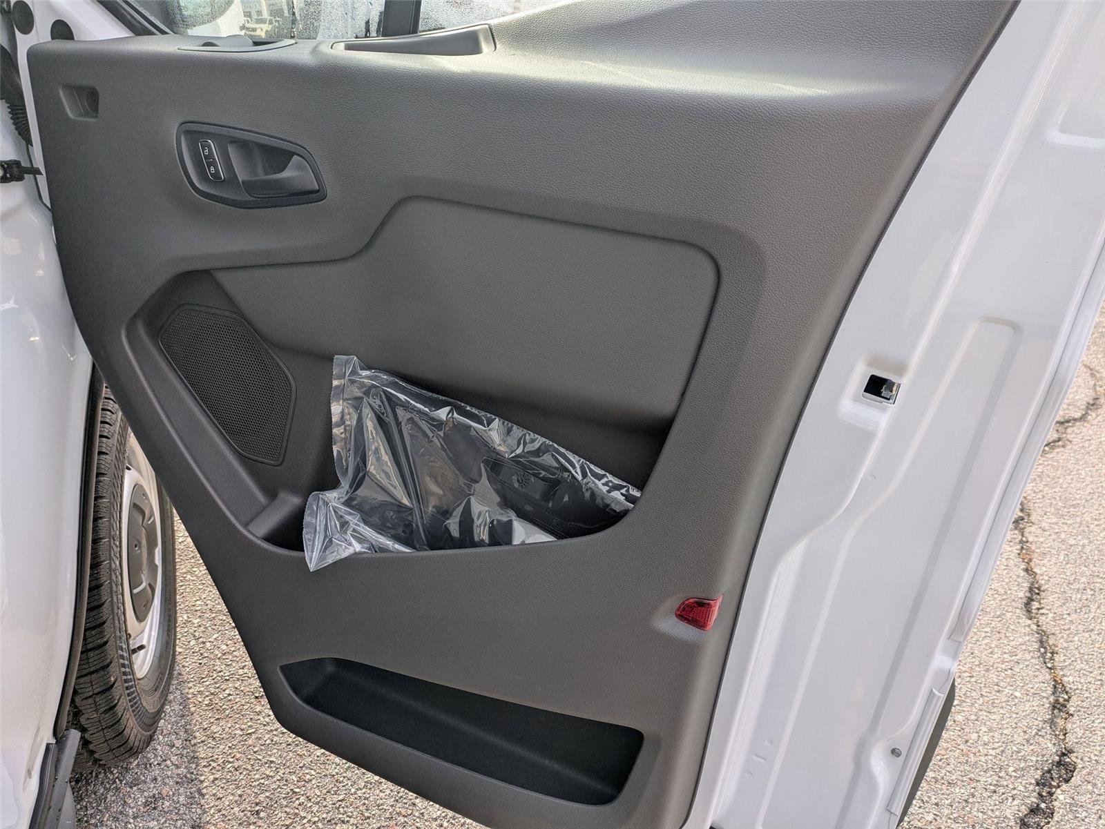 New 2026 Oxford White Ford Cargo Van image 29