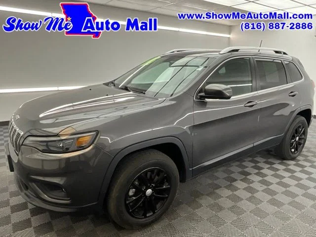 Used 2020 Gray Jeep Latitude Plus image 1