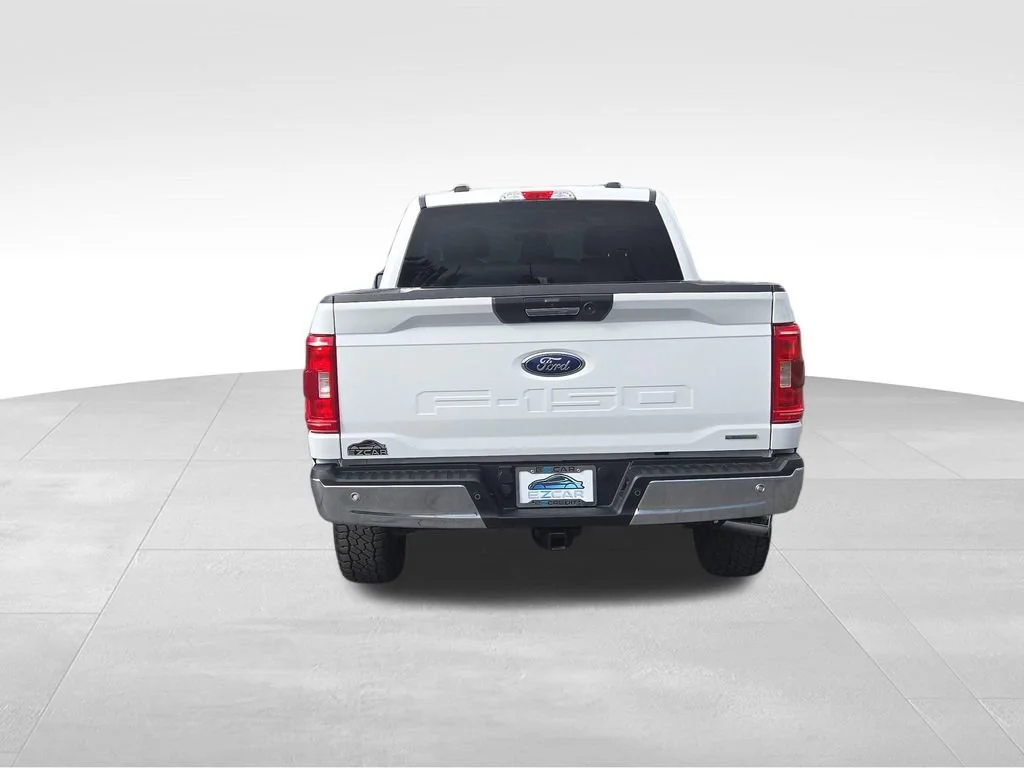 Used 2021 White Ford XL image 12