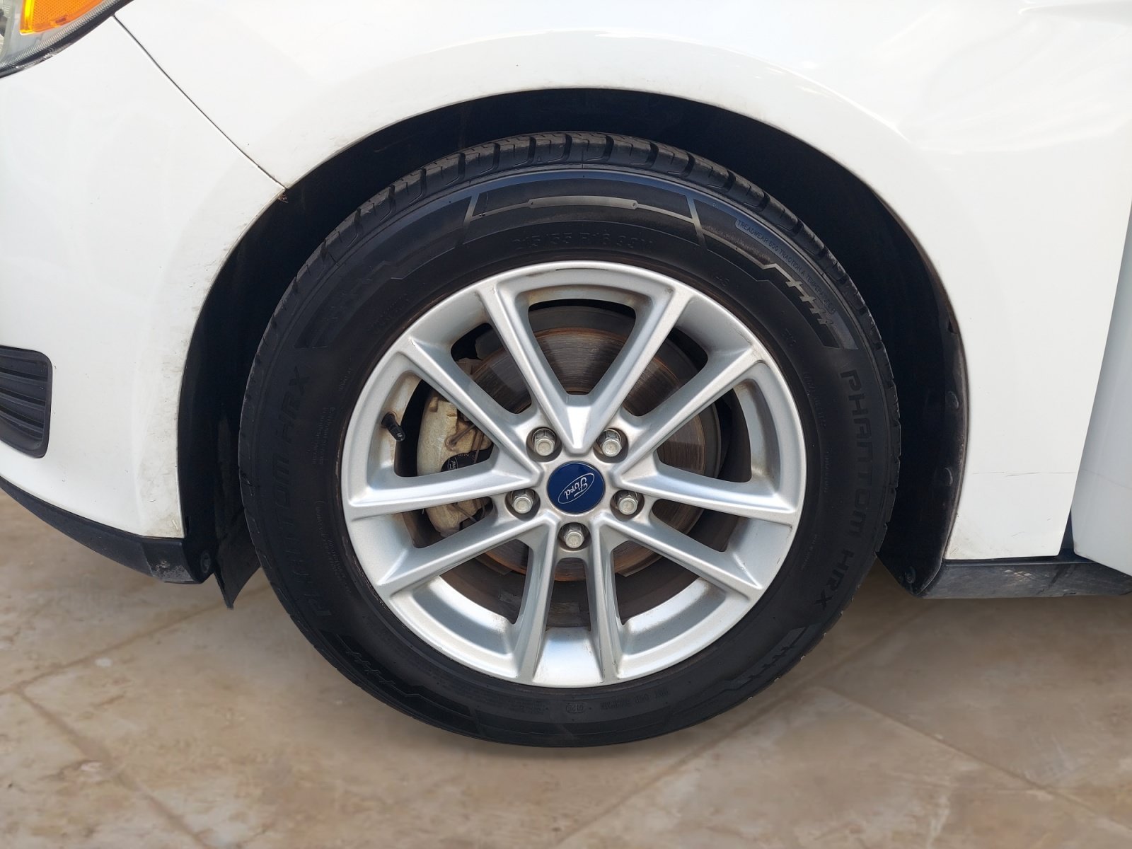 Used 2018 Oxford White Ford SE image 26