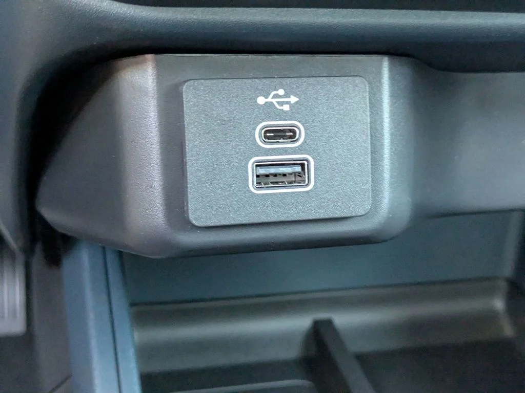 New 2026 Oxford White Ford XL image 21