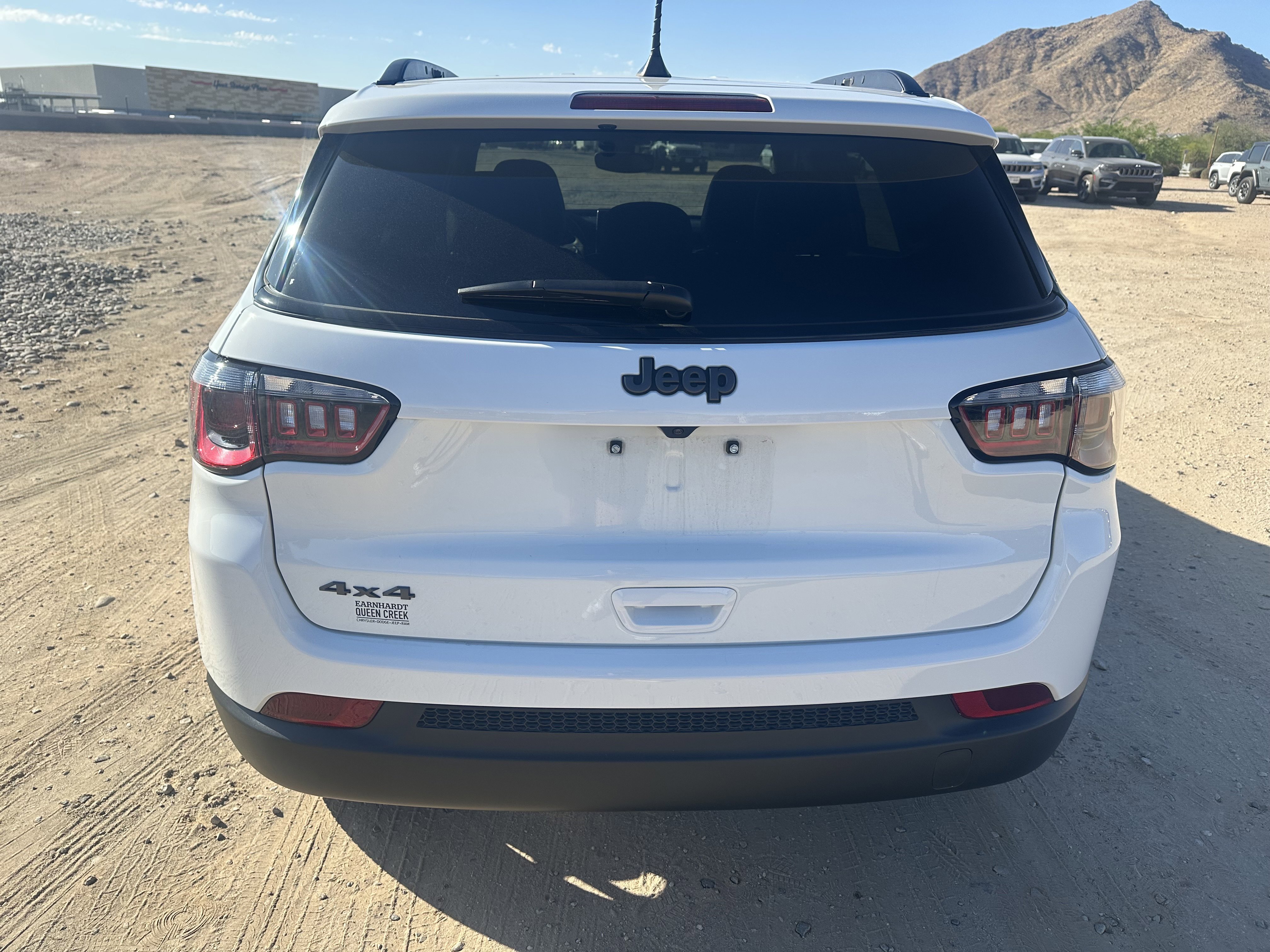 Used 2025 Bright White Clearcoat Jeep Latitude image 4
