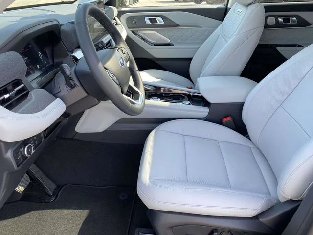 New 2026 Gray Ford Platinum image 8