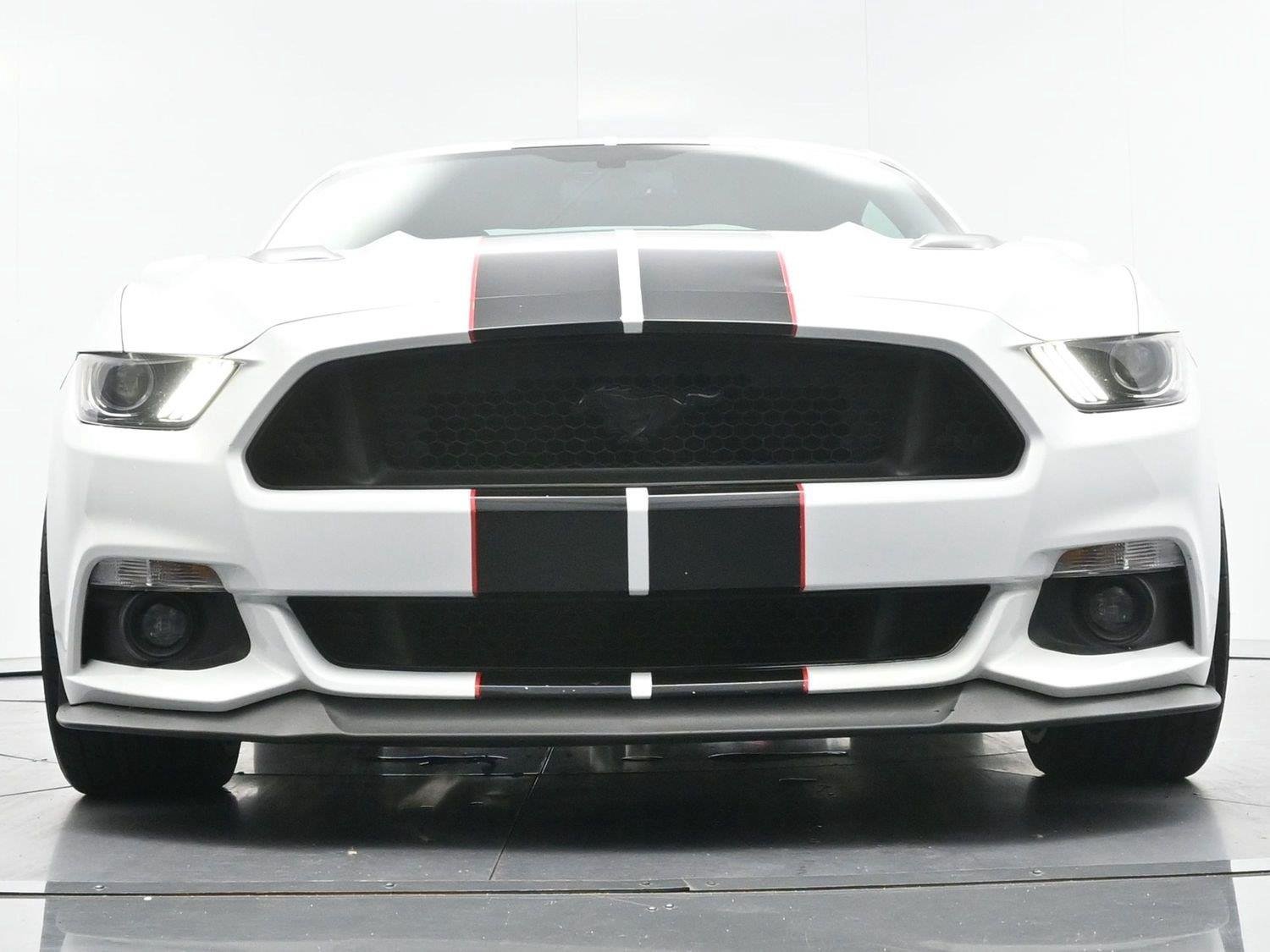 Used 2016 Oxford White Ford GT image 44