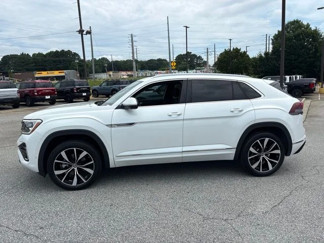 Used 2025 White Volkswagen 2.0T SEL Premium R-Line image 5