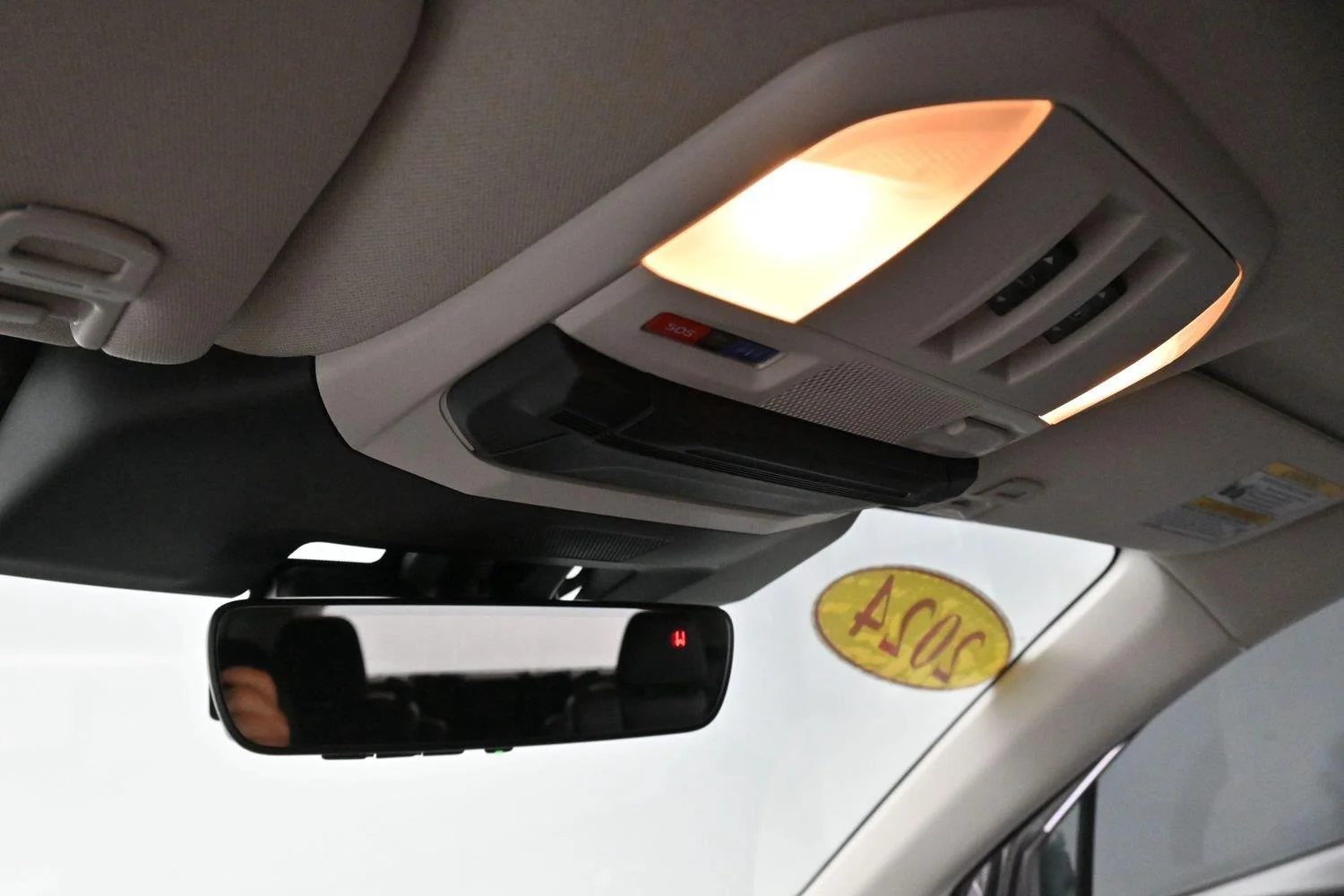 Used 2024 Ice Silver Metallic Subaru Limited image 28