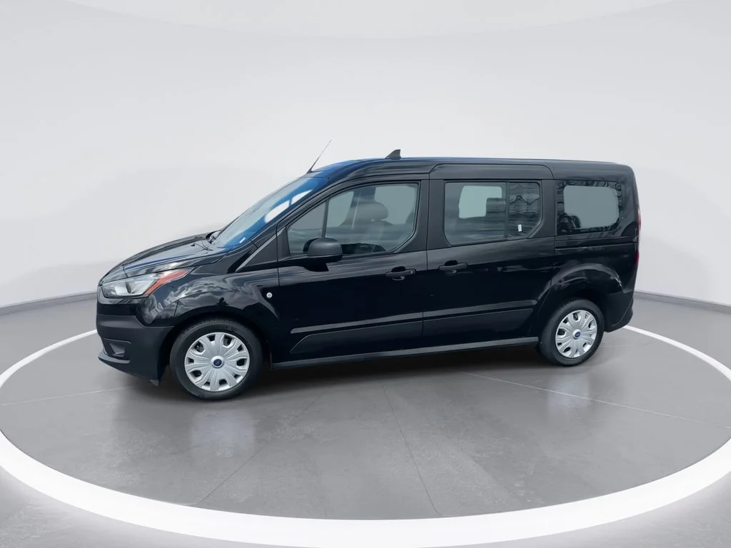 Used 2022 Black Ford XL image 5