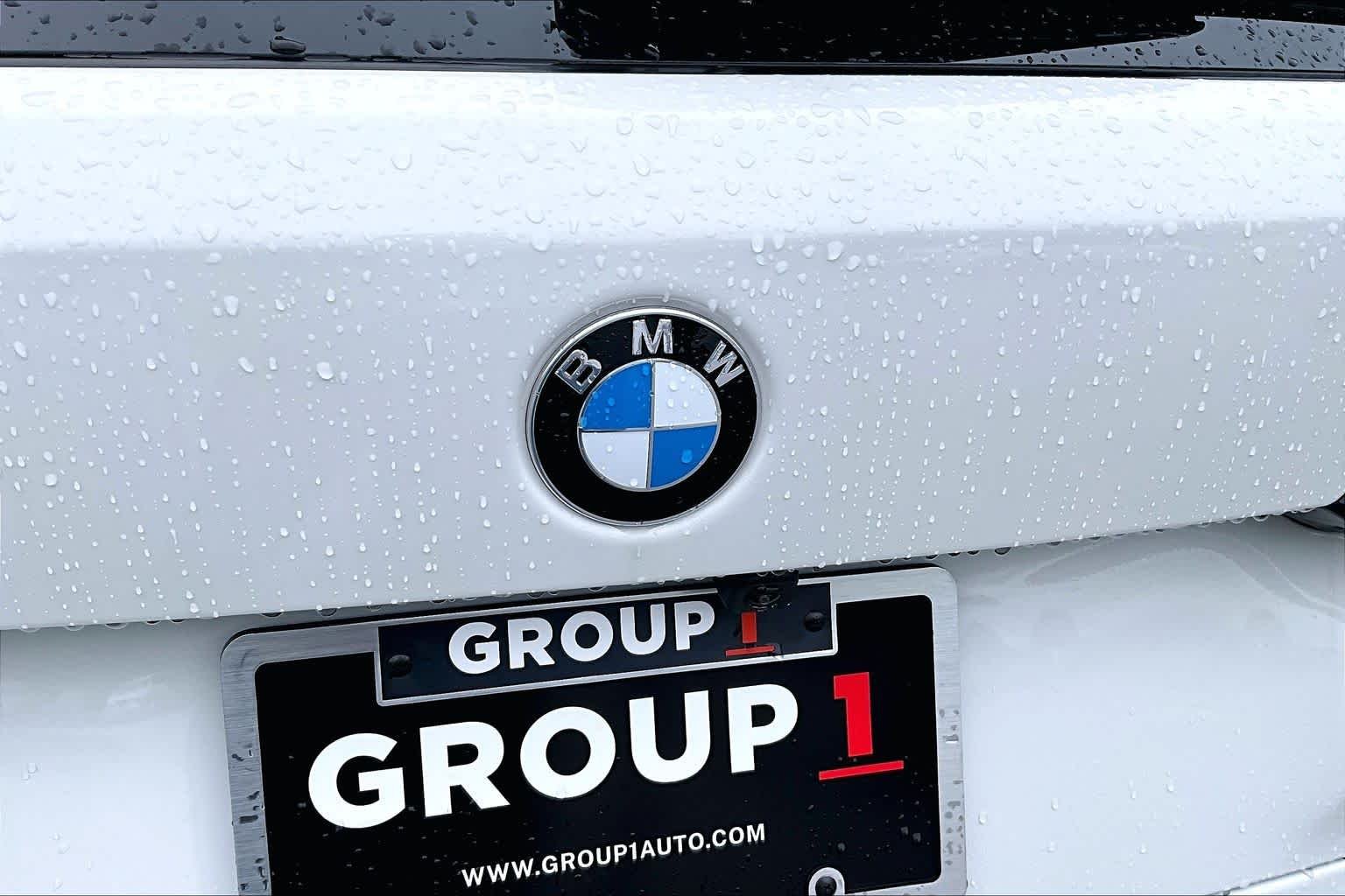 New 2026 Alpine White BMW xDrive40i image 15
