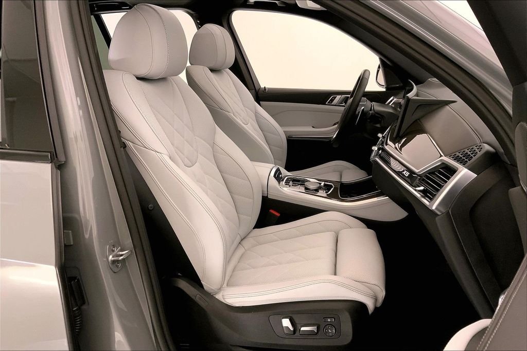 2025 BMW X5 40i - Photo 6