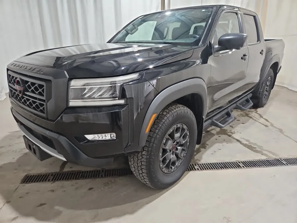 Used 2023 Super Black Nissan PRO-4X image 3