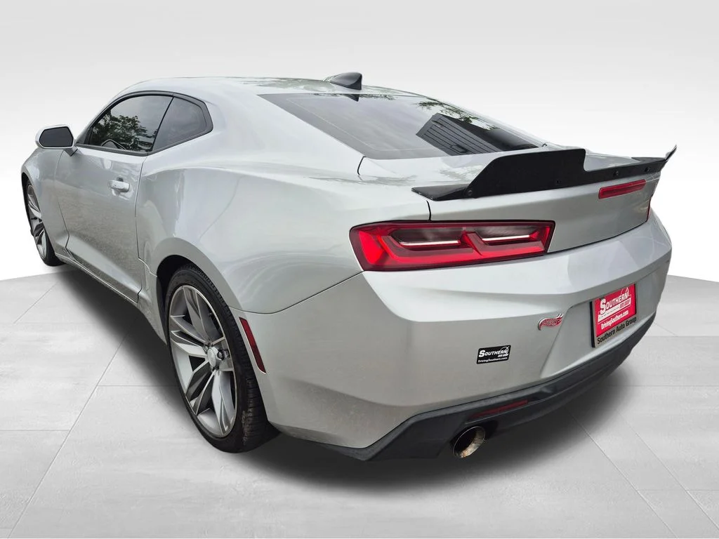 Used 2018 Silver Chevrolet 1LT image 4