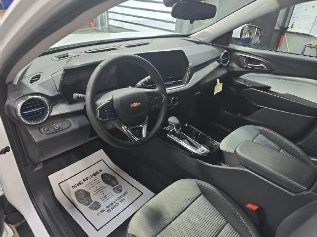 2026 Chevrolet Trax LT - Photo 18