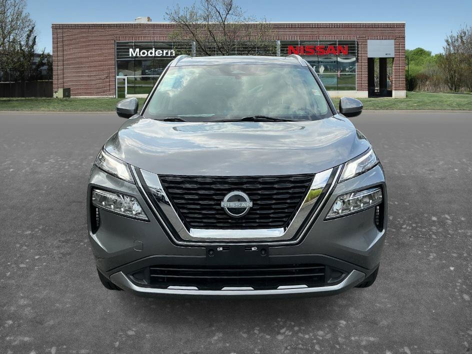 Certified Used 2023 Gun Metallic Nissan SL image 6