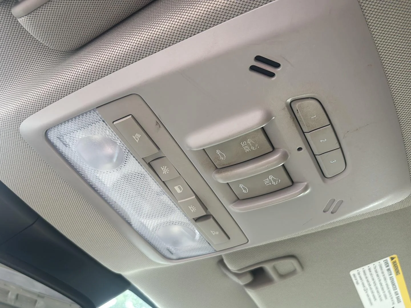 Used 2018 White Frost Tricoat Buick Premium image 15