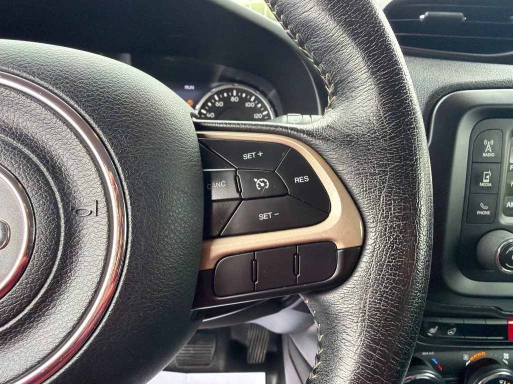Used 2015 Black Jeep Limited image 18