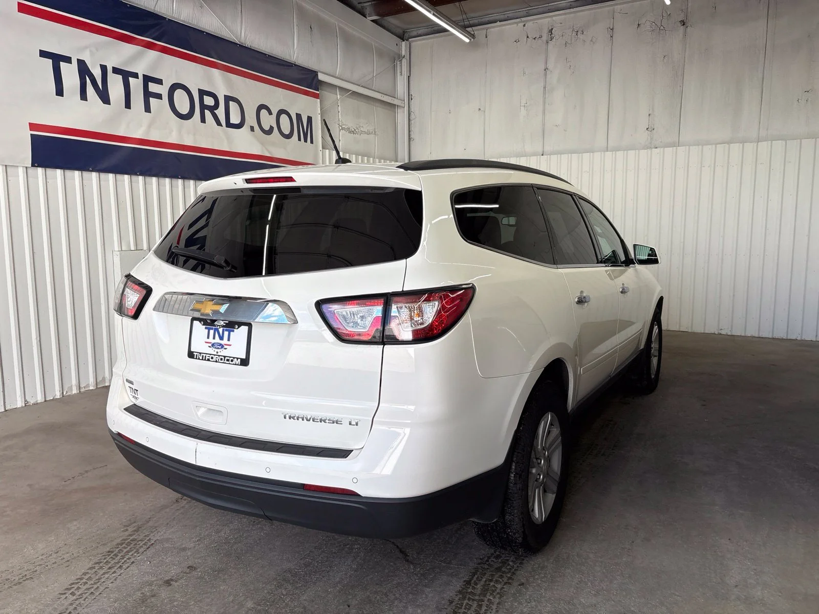 Used 2014 White Chevrolet 2LT image 7