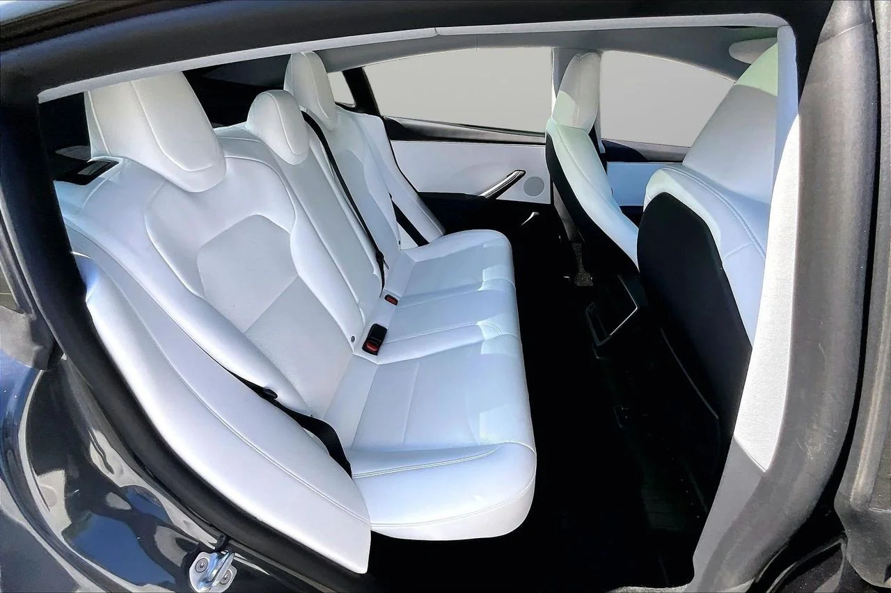 Used 2025  Tesla Long Range image 25