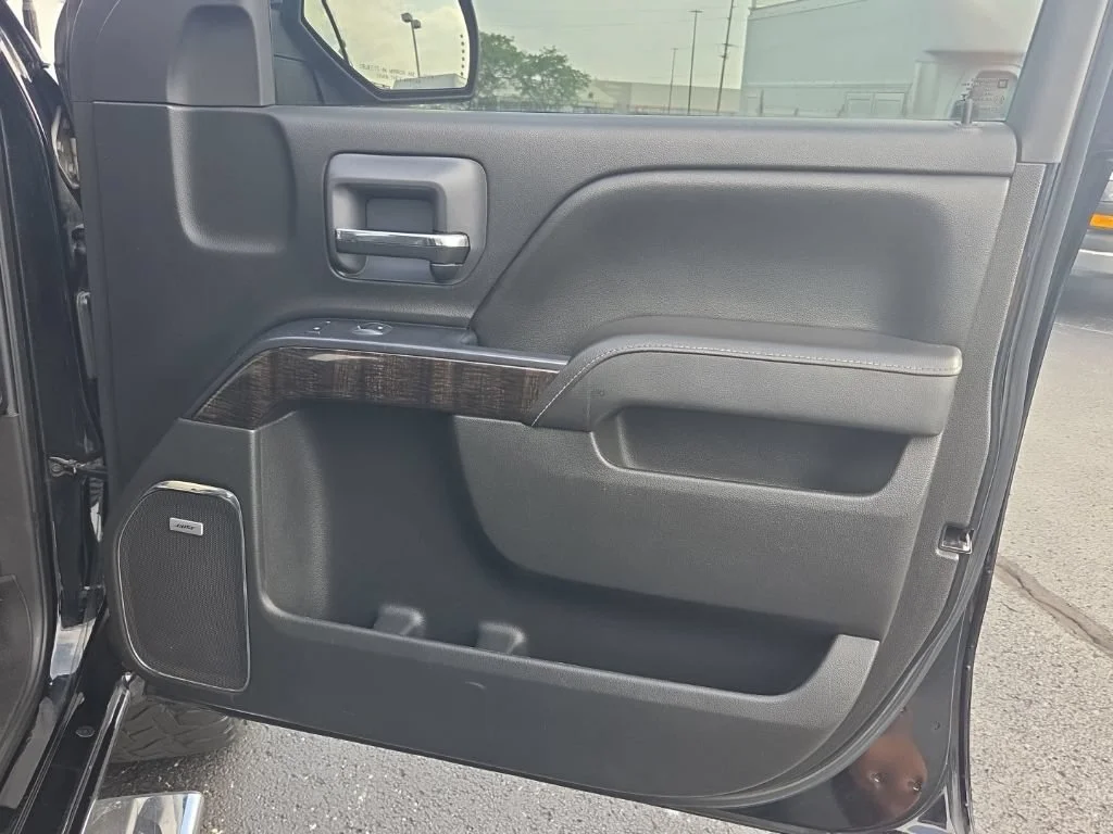 Used 2015 ONYX BLACK GMC Denali image 25