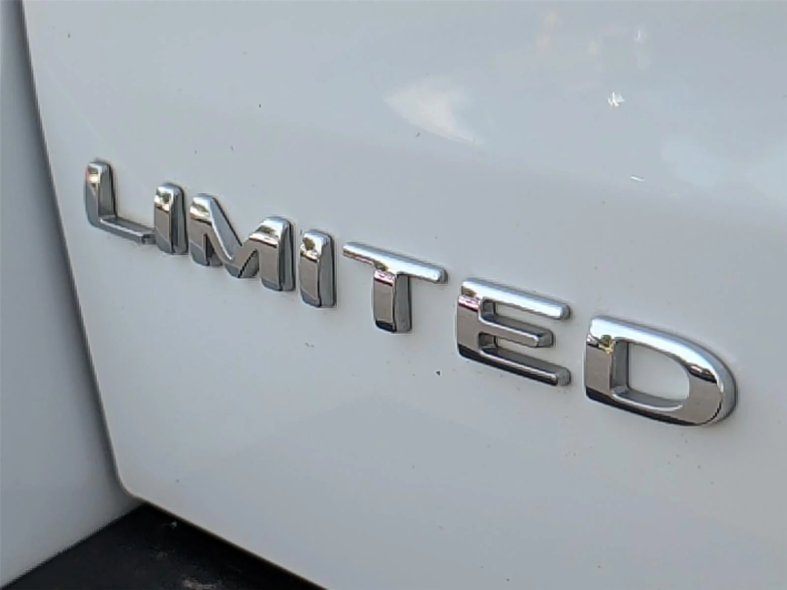 Used 2024 Oxford White Ford Limited image 35