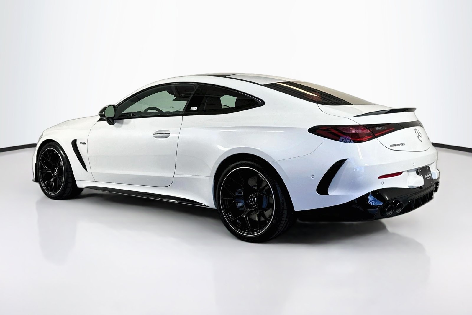 New 2027 MANUFAKTUR Moonlight White Metallic Mercedes-Benz AMG® CLE 53 image 7