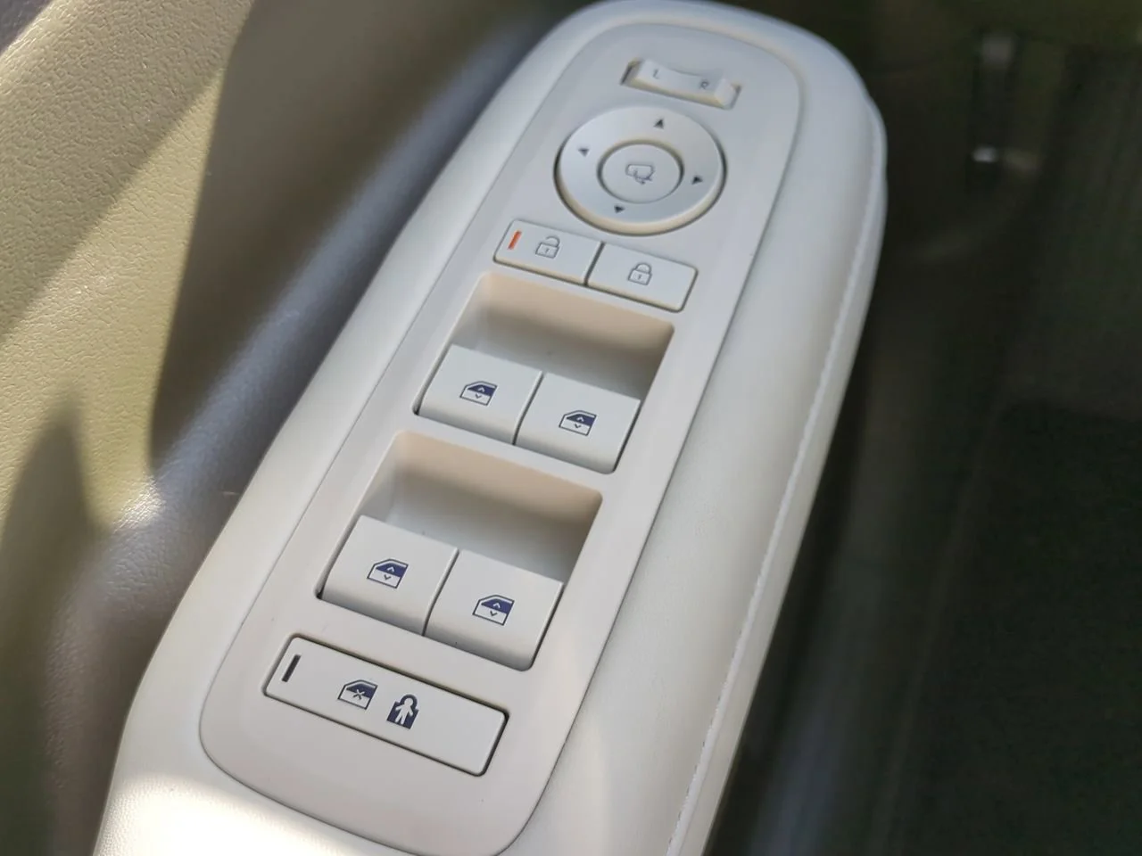 Used 2025 Ecotronic Gray Hyundai Calligraphy image 12