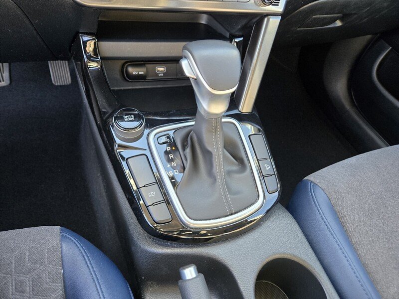 Certified Used 2025 White Kia S image 23