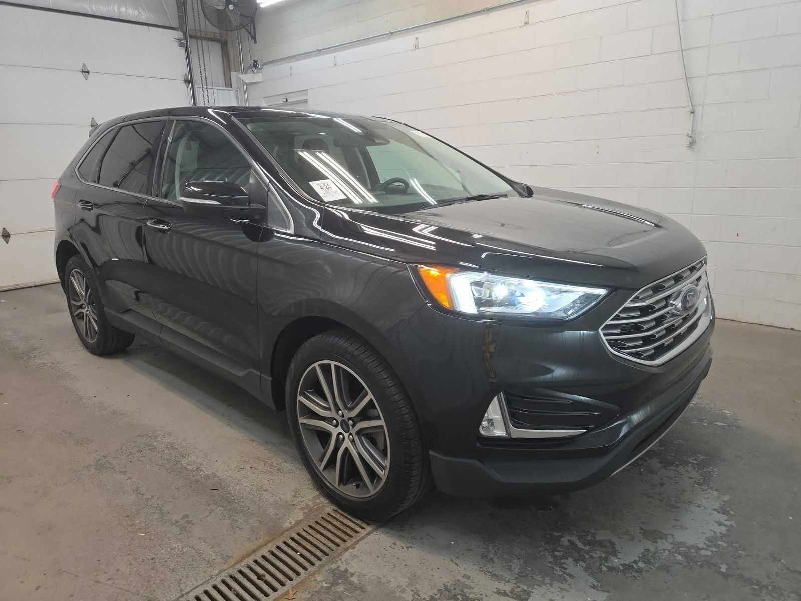 Used 2021 Agate Black Metallic Ford Titanium image 3