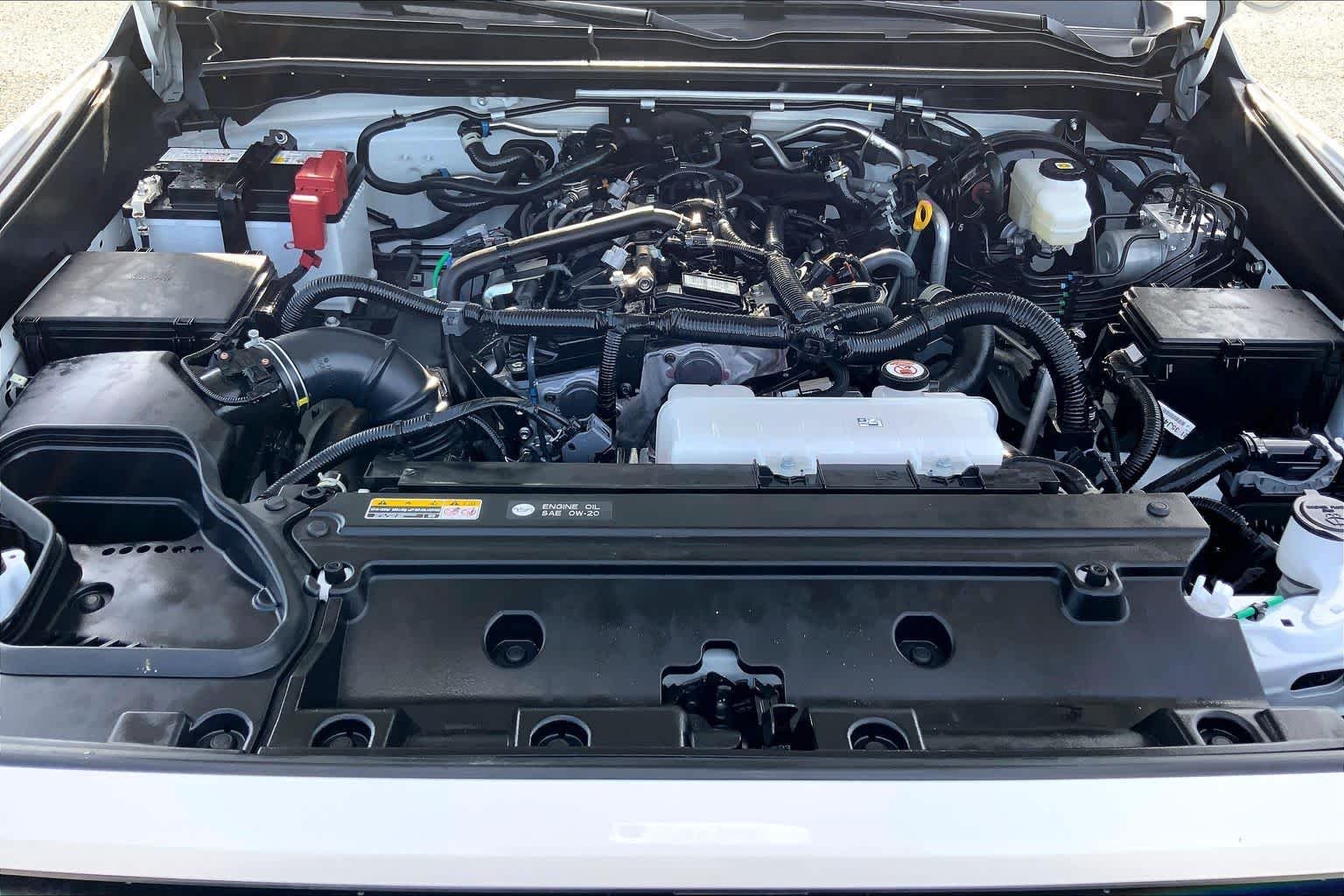 Used 2025 Ice Cap Toyota SR5 image 31