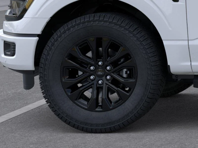 New 2026 Oxford White Ford XLT image 19
