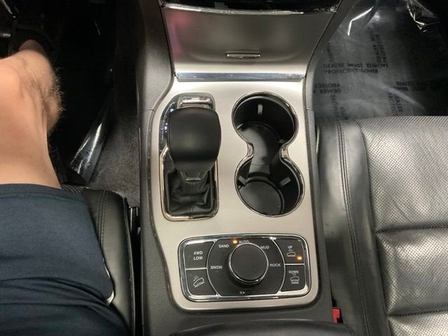 Used 2019 Bright White Clearcoat Jeep High Altitude image 32
