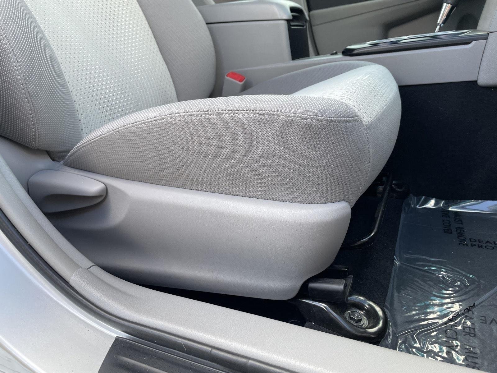 Used 2014 Classic Silver Metallic Toyota LE image 25