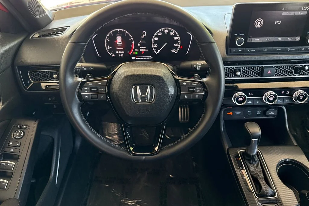Used 2025  Honda Sport image 18