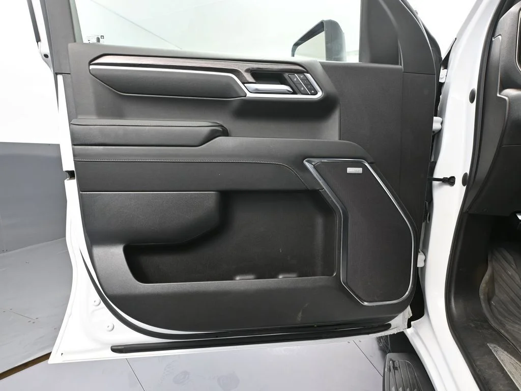 2023 Chevrolet Silverado 1500 LTZ - Photo 22