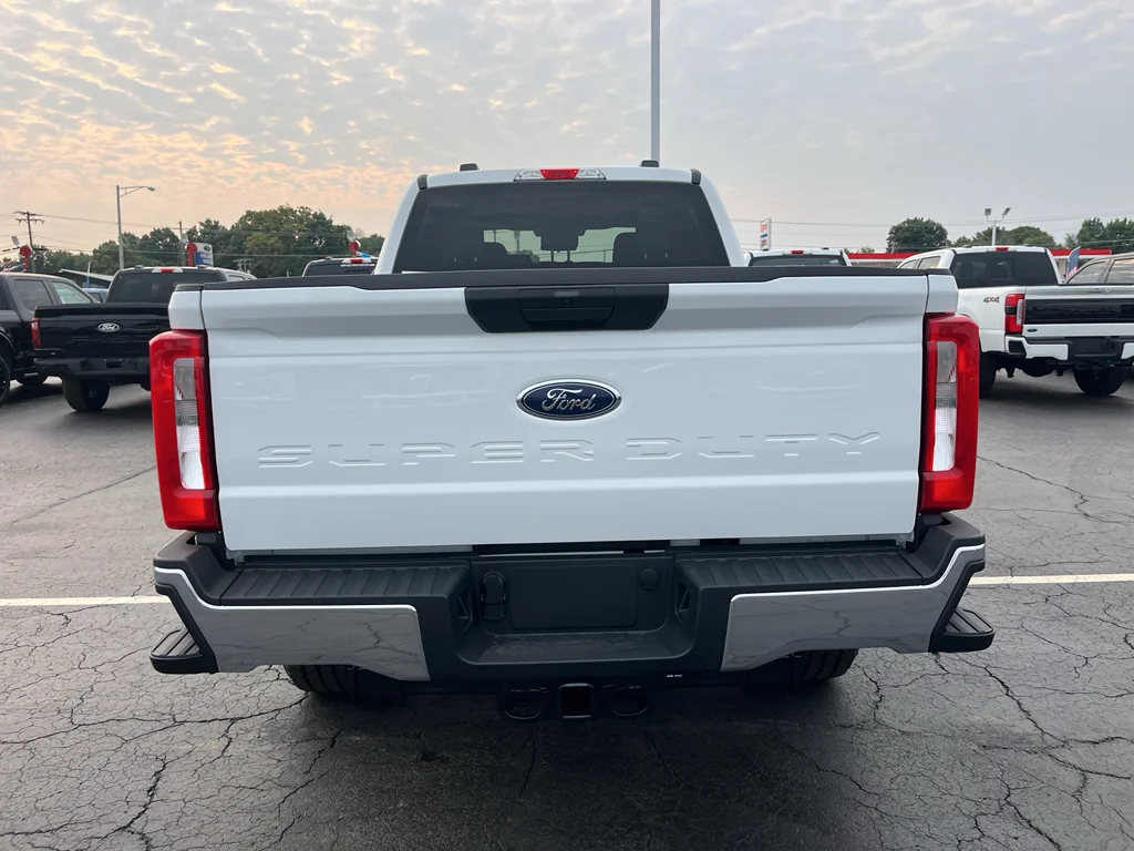 New 2026 Oxford White Ford F-250® XLT image 6