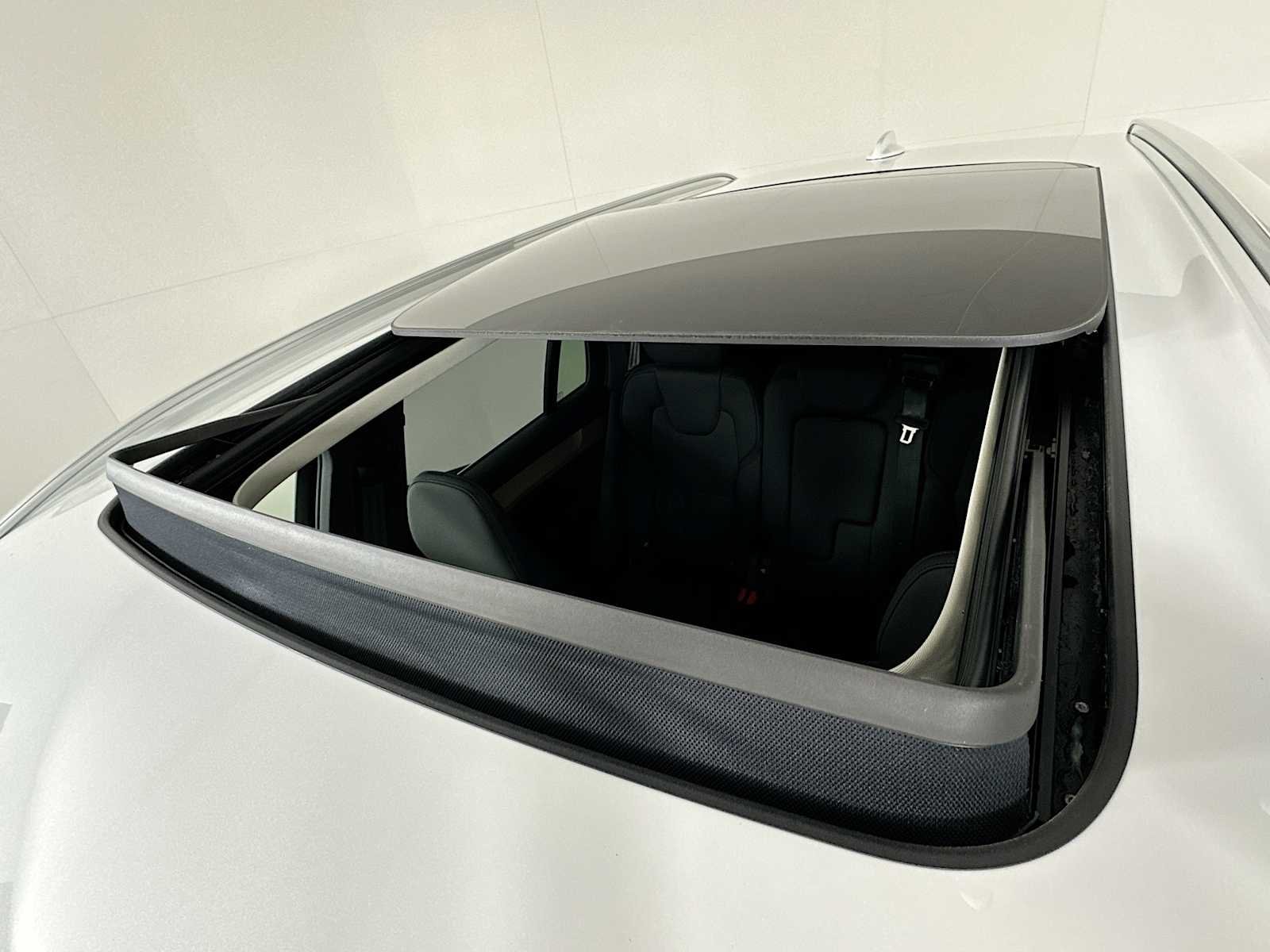 2025 Volvo XC90 Plus - Photo 19