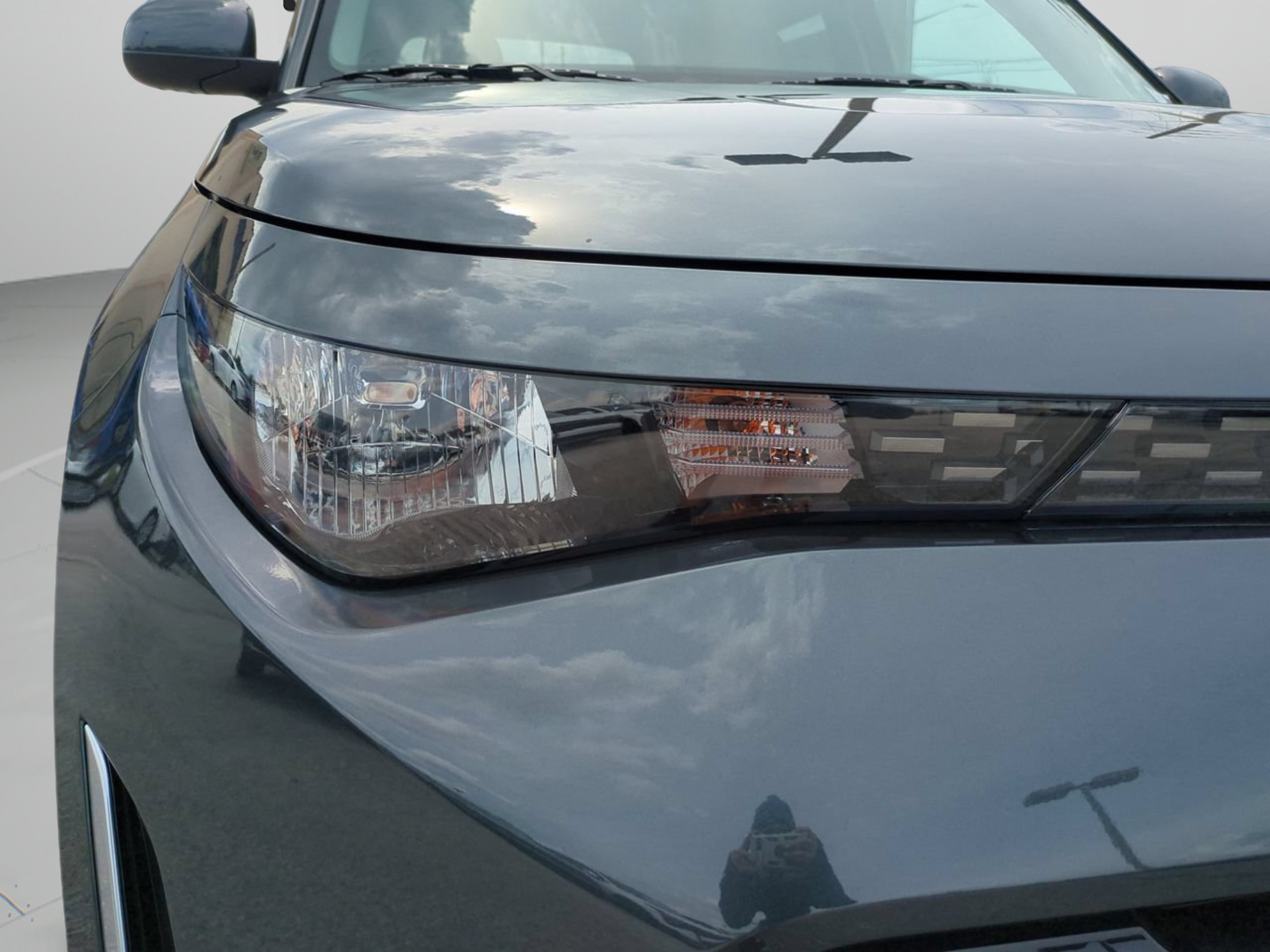 Certified Used 2025 Gravity Gray Kia EX image 11