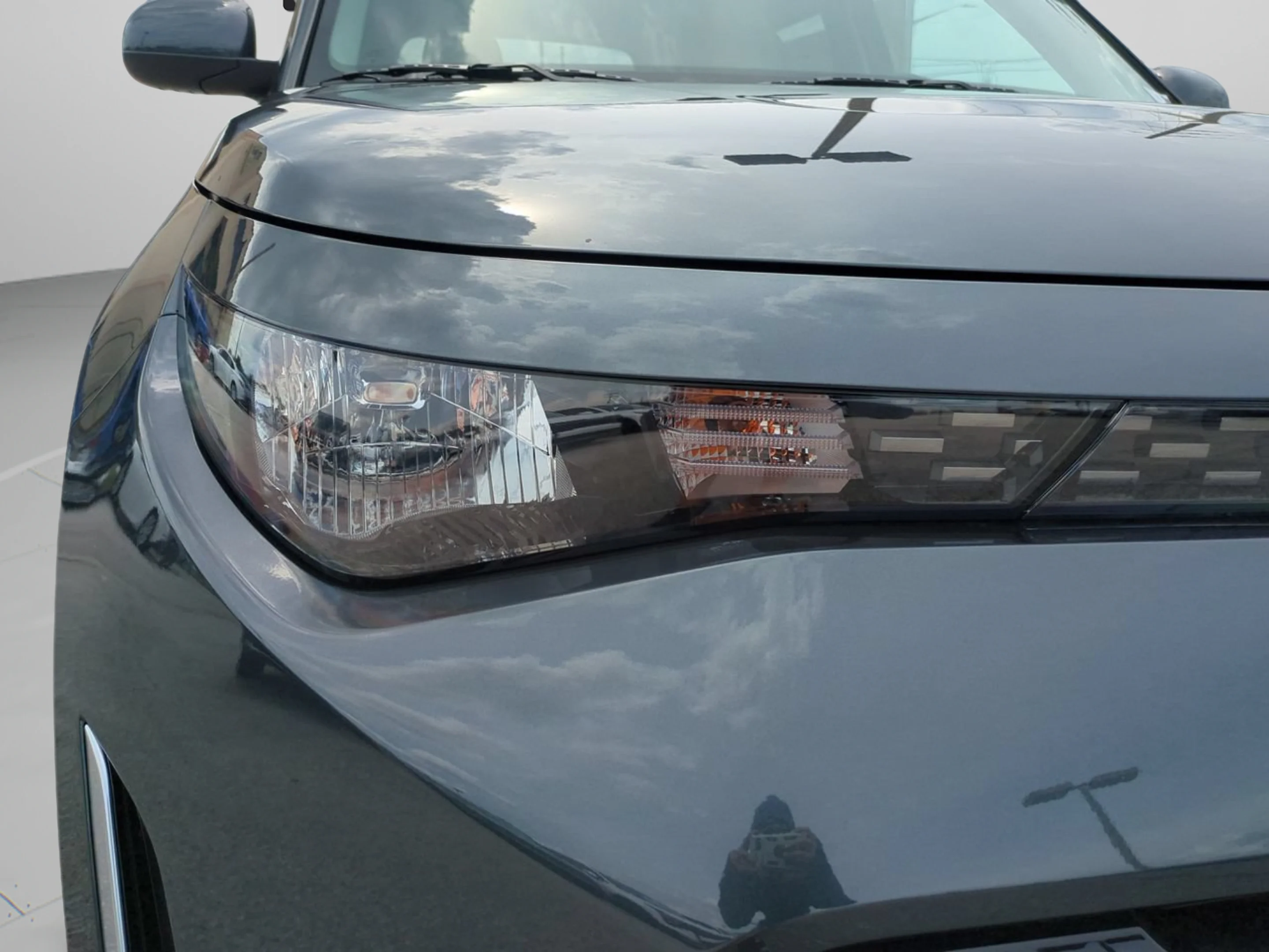 Certified Used 2025 Gravity Gray Kia EX image 11