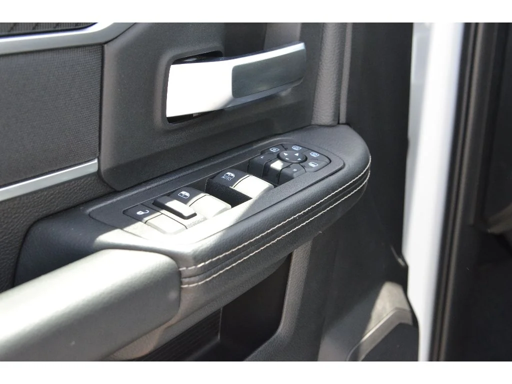 2025 RAM 2500 Big Horn - Photo 12