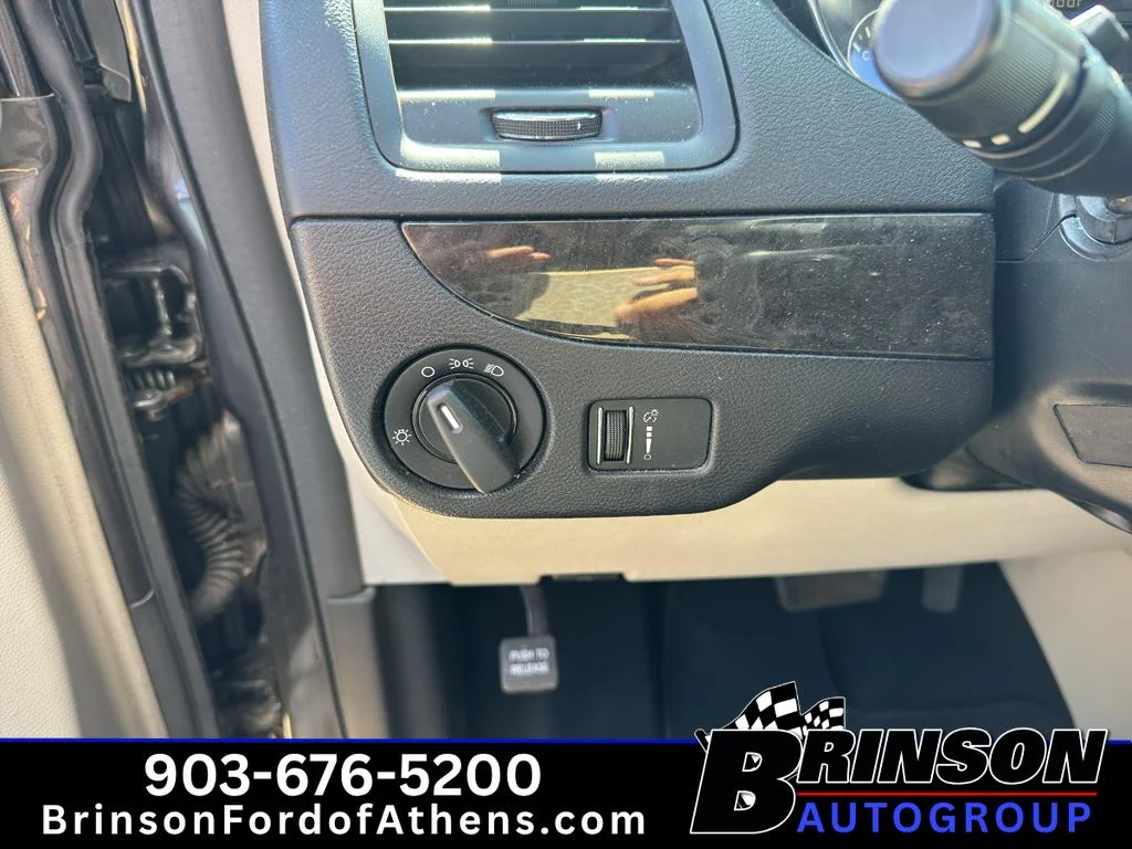 Used 2016 Granite Crystal Metallic Clearcoat Dodge American Value Pkg image 16