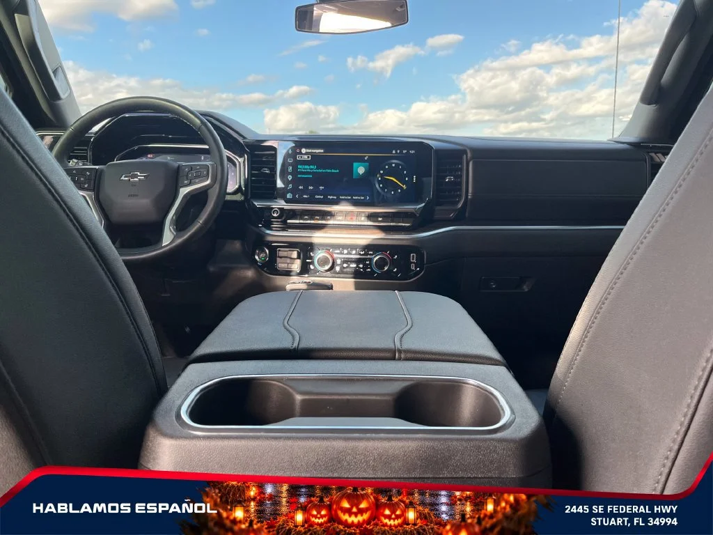 Used 2025 Summit White Chevrolet RST image 15