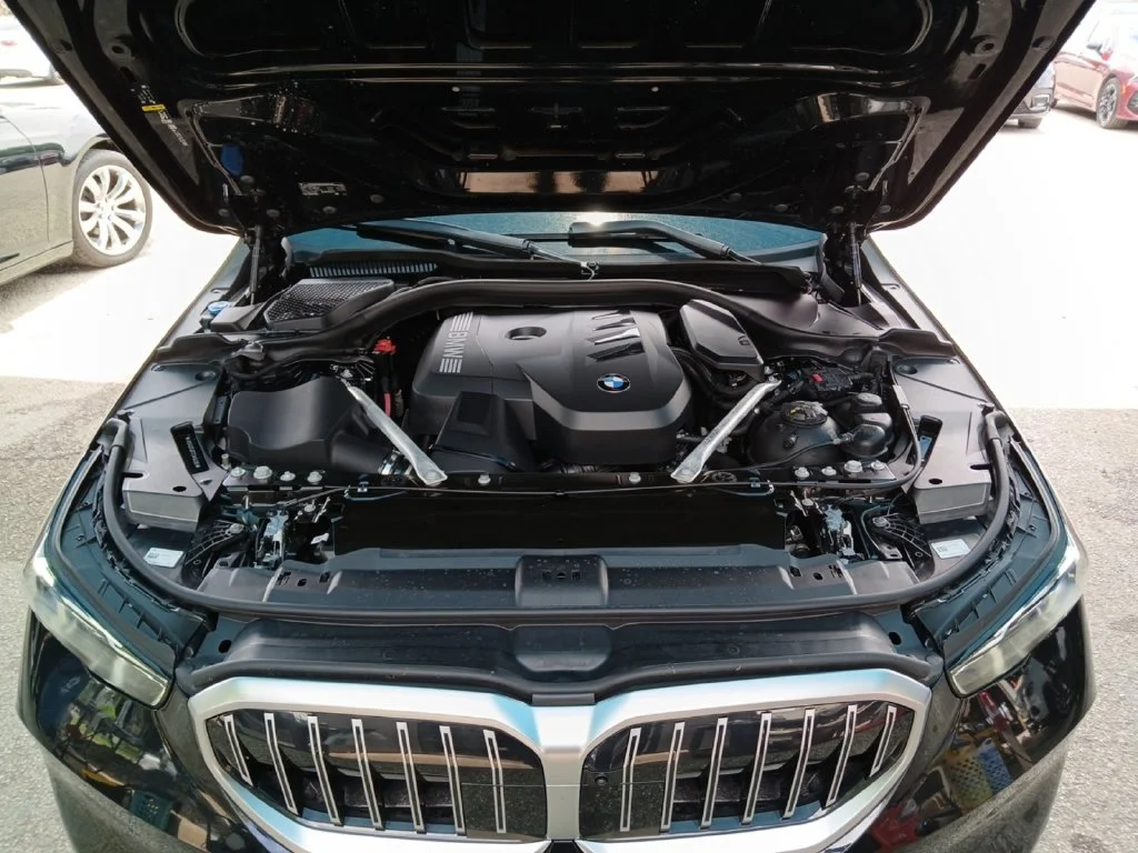 Used 2026 Black BMW 530i xDrive image 20