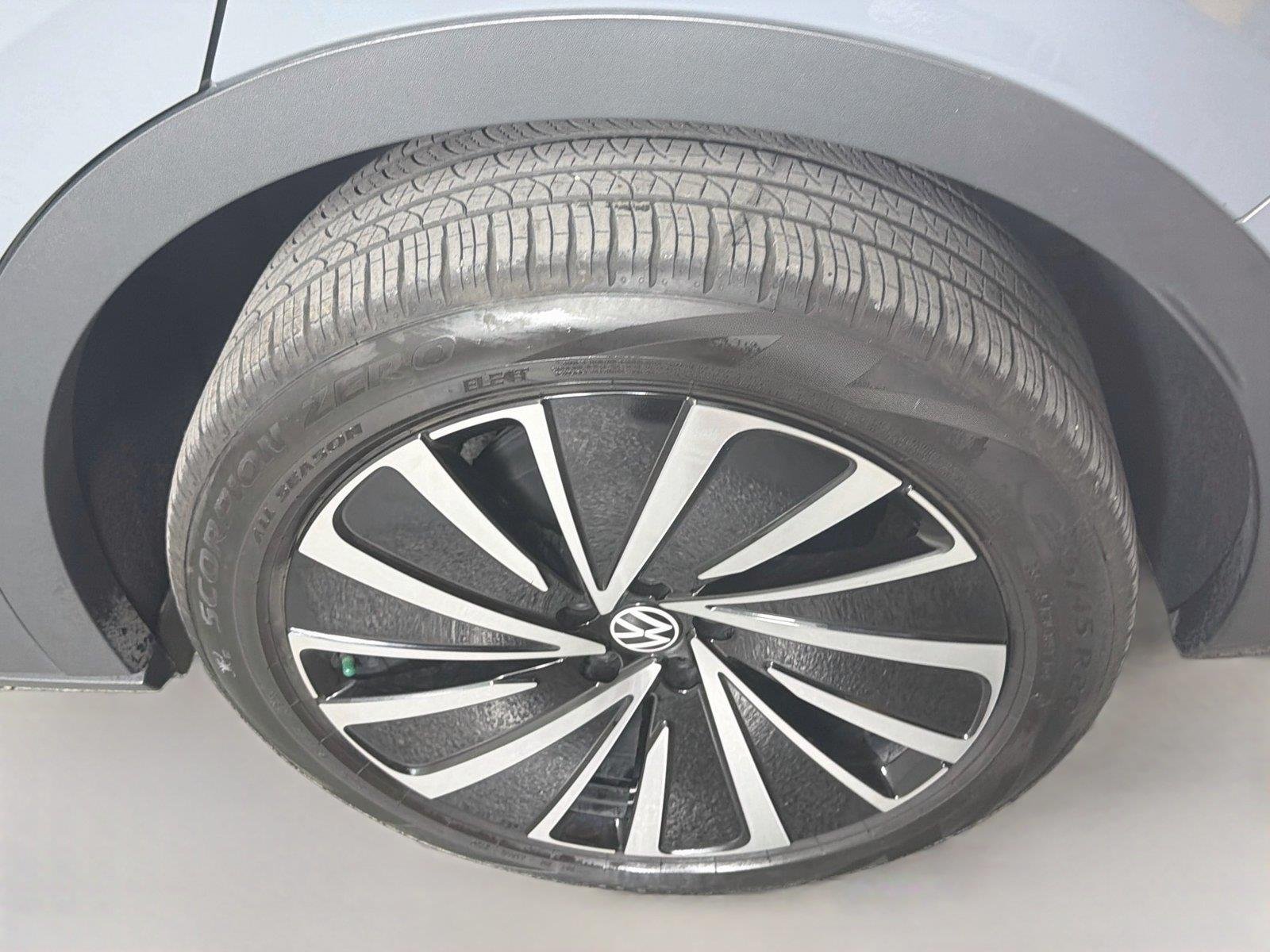 Certified Used 2025 Pure Gray Volkswagen Pro image 29