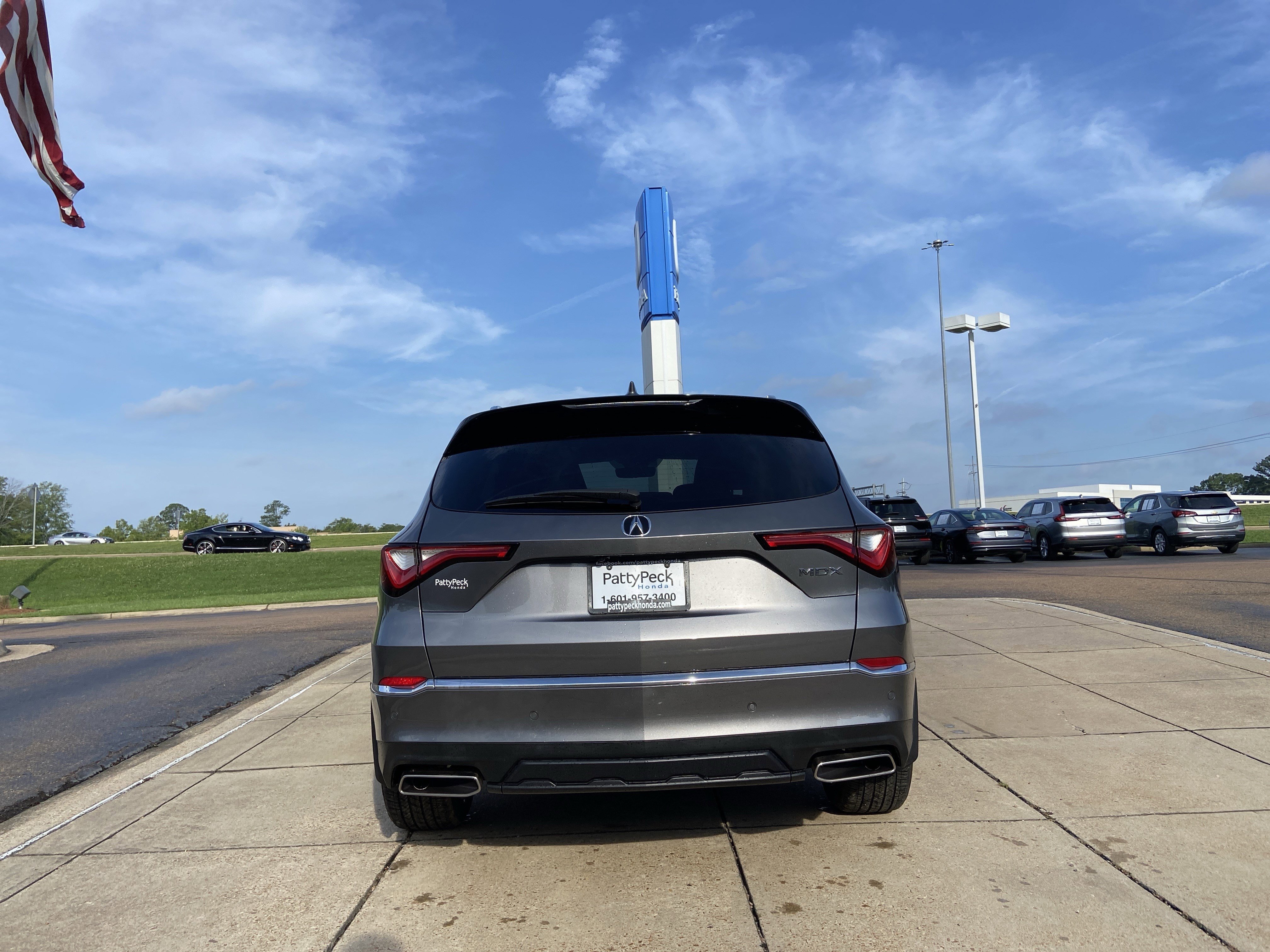 Used 2023 Liquid Carbon Metallic Acura w/Technology Package image 10