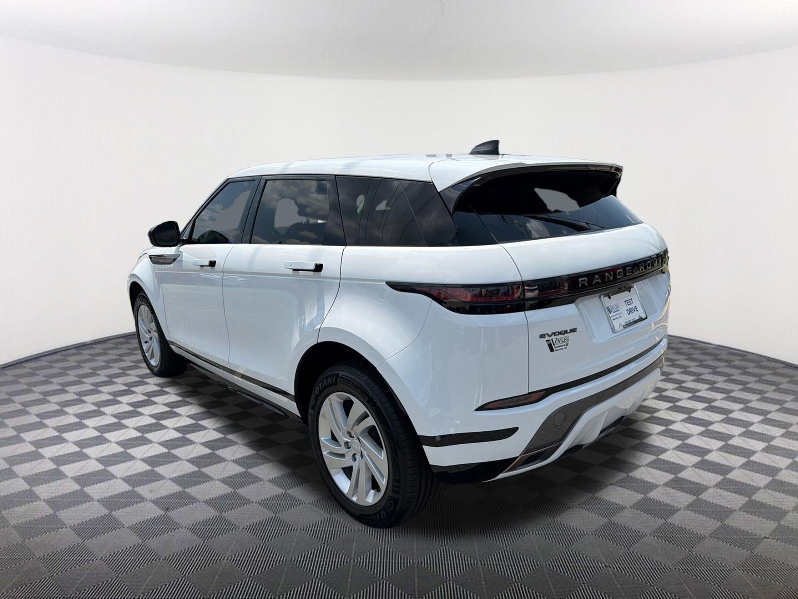 Used 2023 Fuji White Land Rover R-Dynamic S image 5