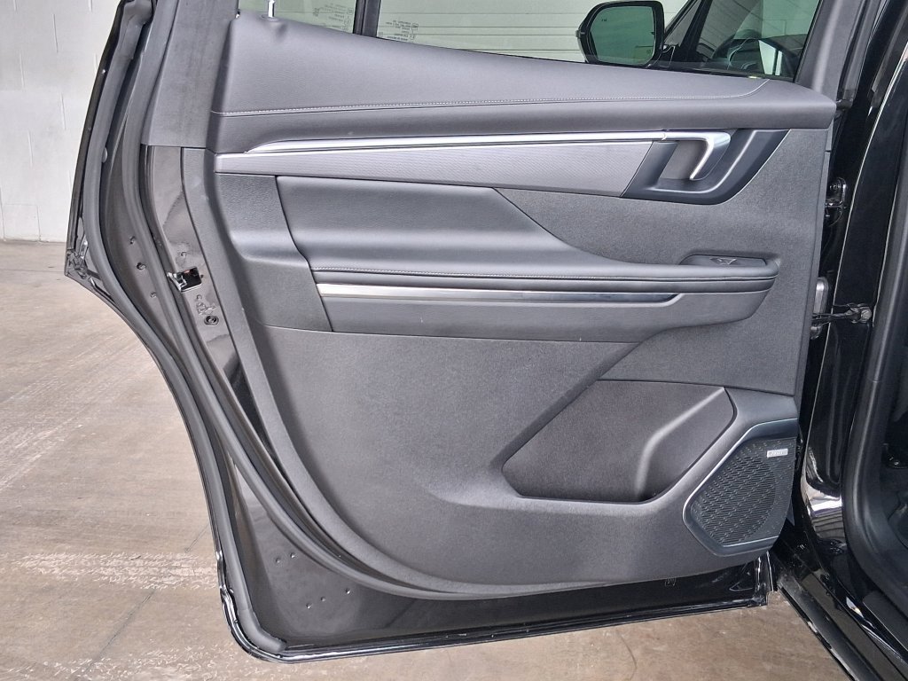 Used 2025 Ebony Twilight Metallic Buick Sport Touring image 21